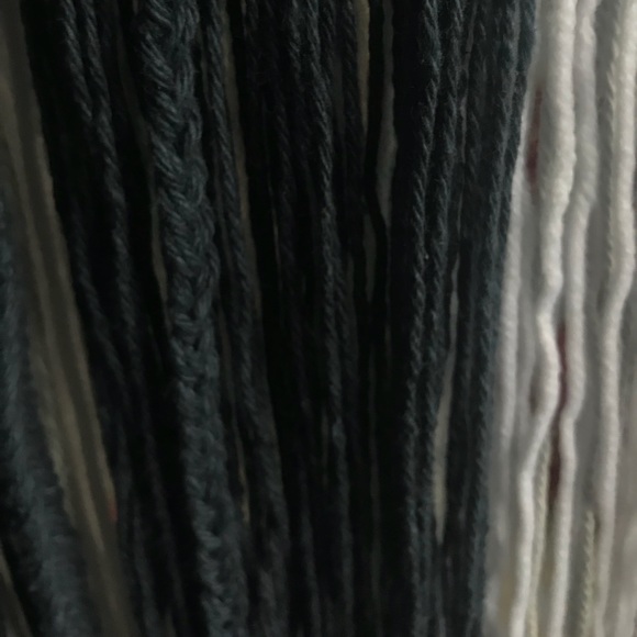 BOHO Yarn Circle Wall Decor - Picture 4 of 5